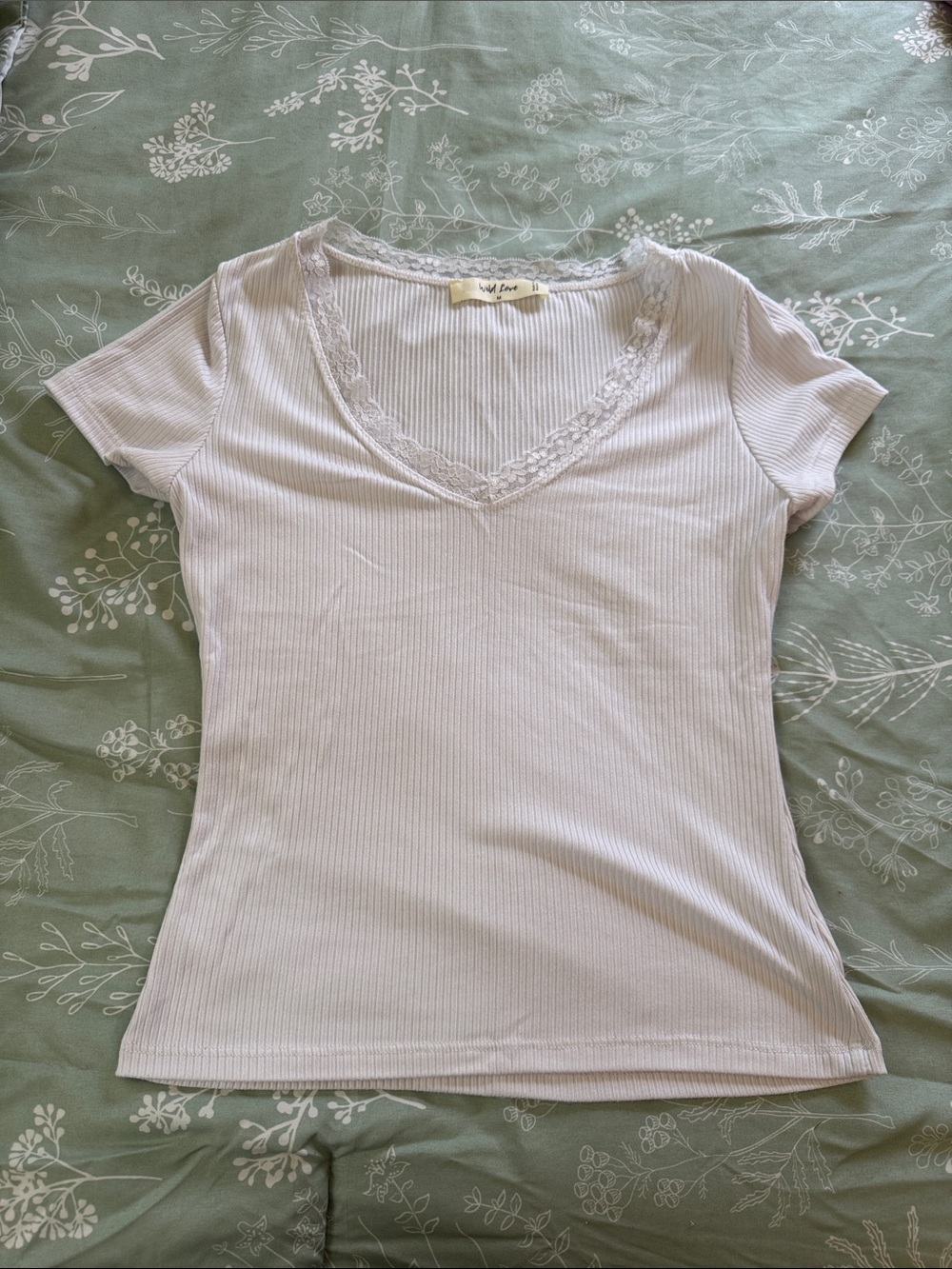 wild fable Lavender Ribbed Lace-Trim V-Neck Tee